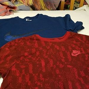 Nike t-shirts - 2 in lot